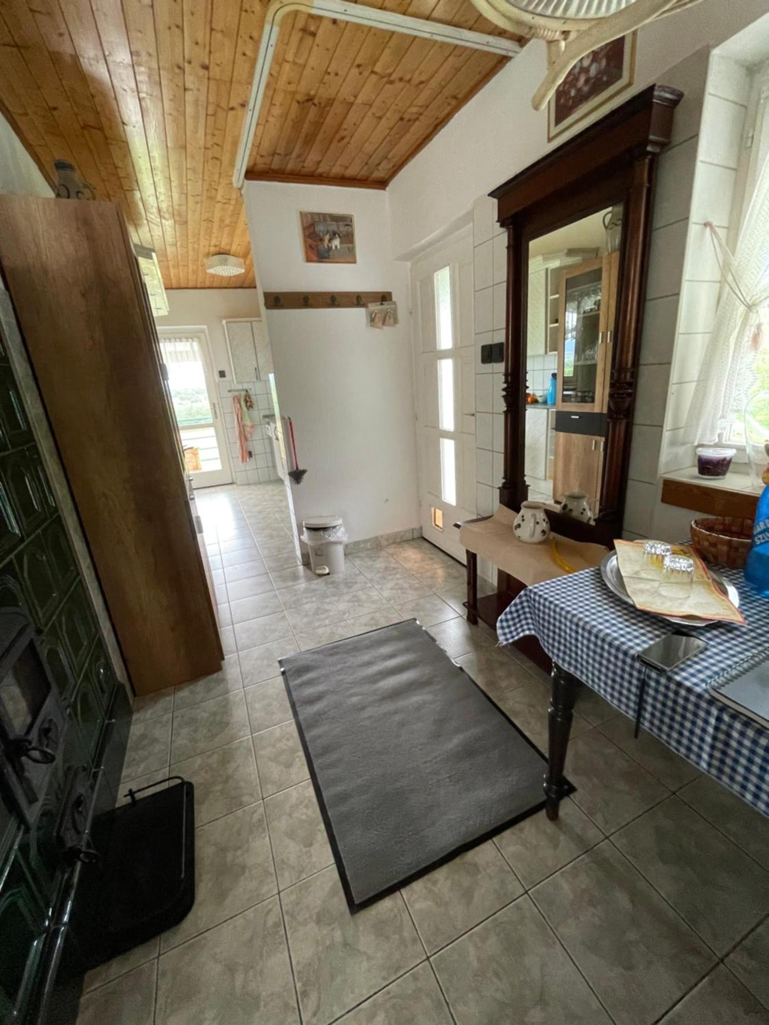 Stupa-Rezi-Tatika-Haz Apartment Zalaszanto ภายนอก รูปภาพ